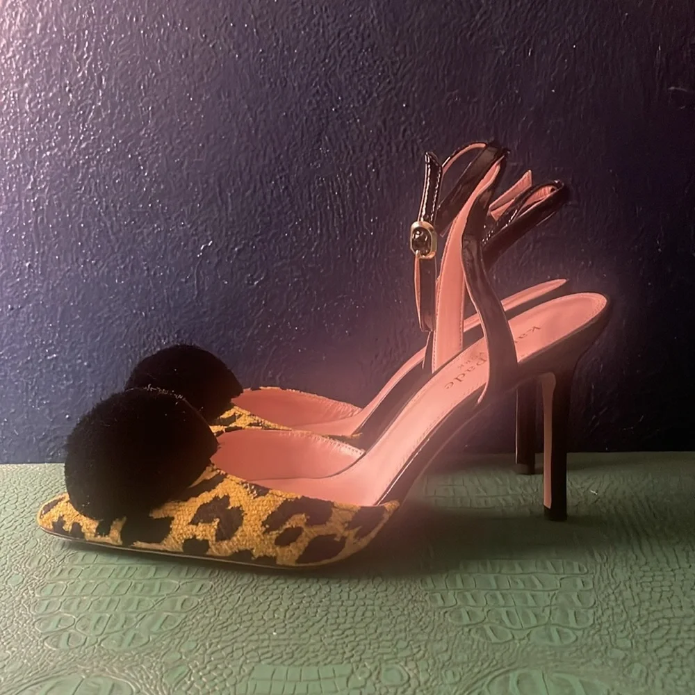kate spade Amour Pom in chartreuse leopard print chenille and black patent heel - Picture 3 of 3